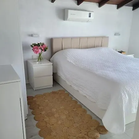 Izmir Karaburun Lebiderya Cati Kati Kaynarpinar *